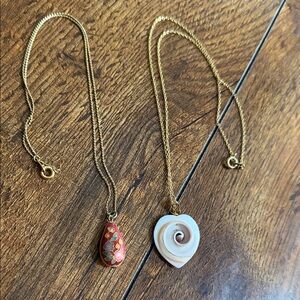 2 Gold Necklaces with pendant